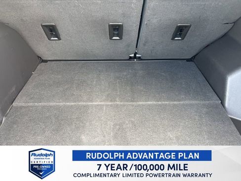 Used 2024 GMC Terrain SLT image 23