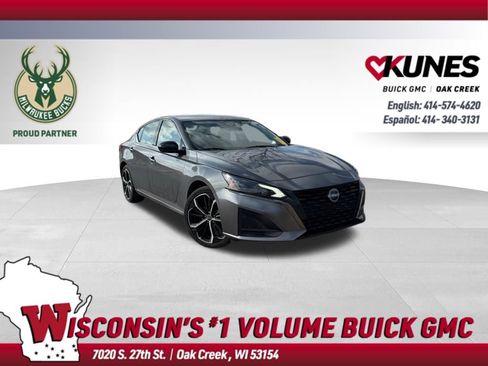 Used 2025 Nissan Altima 2.5 SR image 1