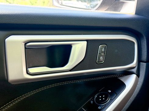 Certified 2023 Ford Explorer XLT AWD/4WD image 34