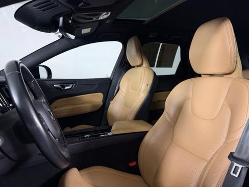 Used 2021 Volvo XC60 T5 Inscription w/ Protection Package Premier FWD image 5