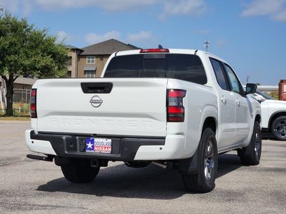 New 2026 Nissan Frontier SV w/ Tow Package