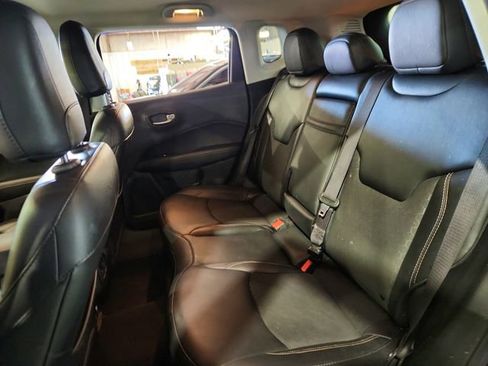 Used 2019 Jeep Compass Latitude w/ Popular Equipment Group image 16