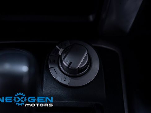 Used 2021 Toyota 4Runner SR5 Premium image 15