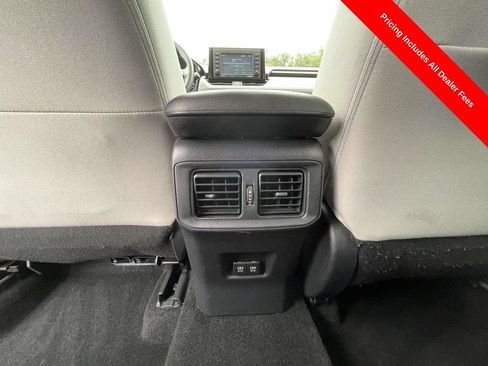Used 2020 Toyota RAV4 XLE AWD/4WD image 15