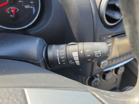 Used 2015 Nissan Rogue S w/ Convenience Package image 28