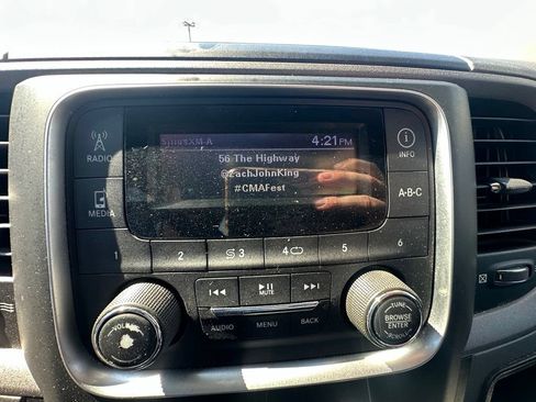 Used 2018 RAM 1500 Express AWD/4WD image 19