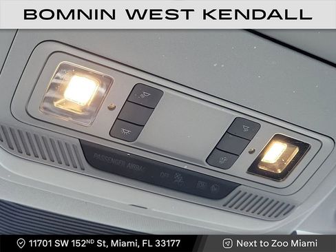 Used 2023 Ford Explorer XLT image 24