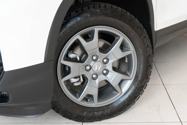 Used 2025 Honda Passport TrailSport image 2