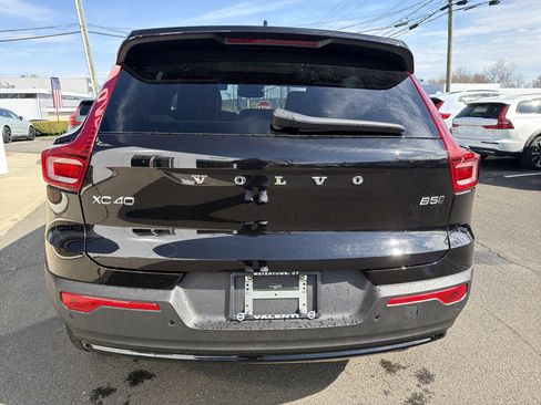 New 2026 Volvo XC40 B5 Core w/ Protection Package Premier AWD/4WD image 4