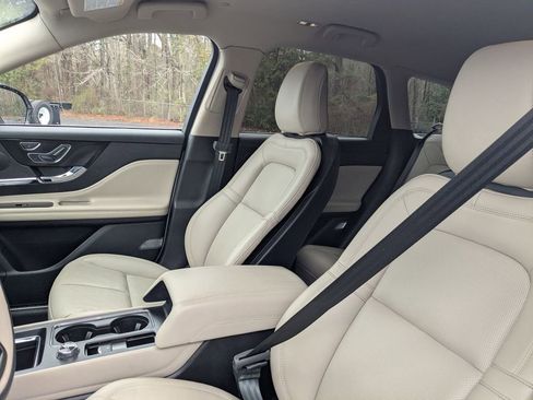 Used 2025 Lincoln Corsair FWD w/ Equipment Group 101A image 11