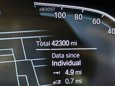 Used 2022 BMW 330e xDrive w/ Convenience Package image 19