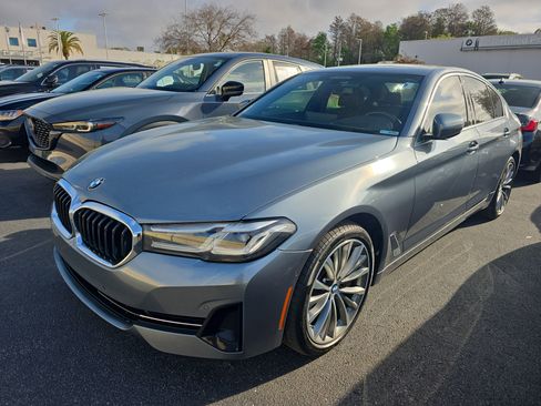 Used 2021 BMW 540i image 2