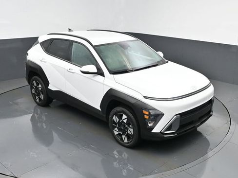 Used 2025 Hyundai Kona SEL image 19