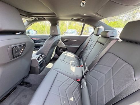New 2026 BMW 540i xDrive w/ M Sport Package AWD/4WD image 21
