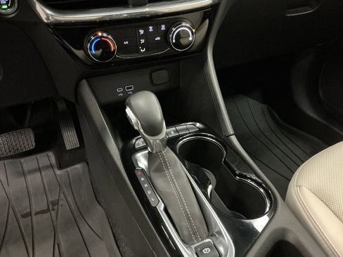 Used 2024 Buick Encore GX Sport Touring image 16