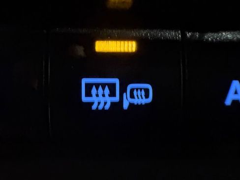 Used 2023 Toyota Tundra Platinum image 8