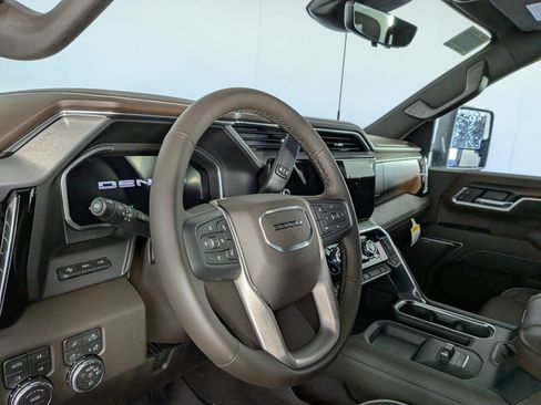 New 2026 GMC Sierra 2500 Denali w/ Denali Reserve Package AWD/4WD image 19