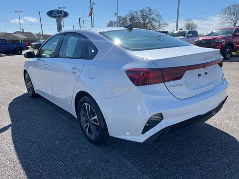 Used 2023 Kia Forte LXS w/ LXS Technology Package image 7