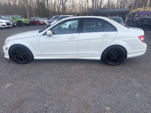 Used 2011 Mercedes-Benz C 300 4MATIC Sedan image 24