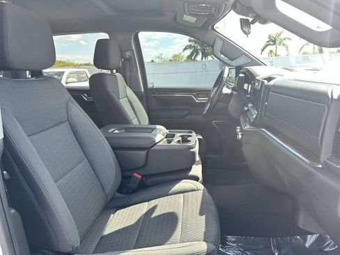 Used 2023 GMC Sierra 1500 Elevation image 30