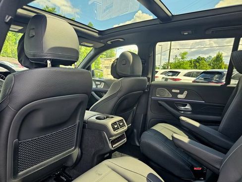 New 2026 Mercedes-Benz GLS 580 4MATIC image 25