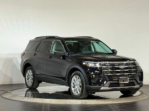 New 2026 Ford Explorer Active w/ Active Comfort Package AWD/4WD image 2