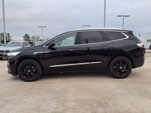 Used 2023 Buick Enclave Essence w/ Sport Touring Edition image 6