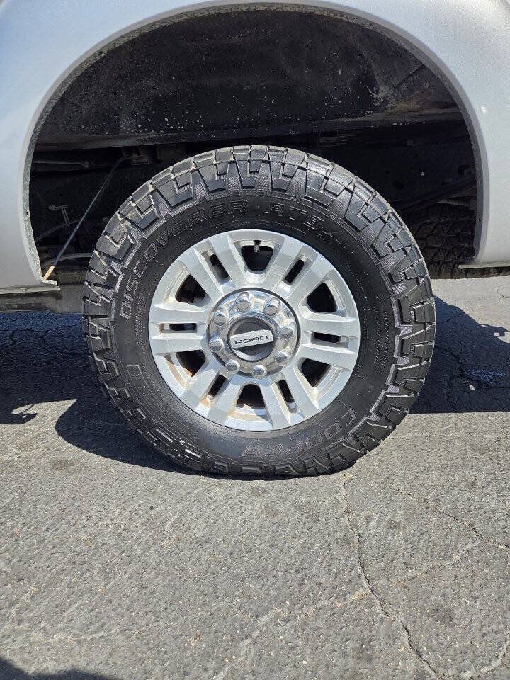 Used 2013 Ford F250 XLT w/ XLT Interior Pkg AWD/4WD image 26