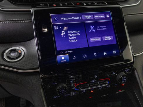 New 2025 Jeep Grand Cherokee L Laredo w/ Luxury Tech Group I image 21