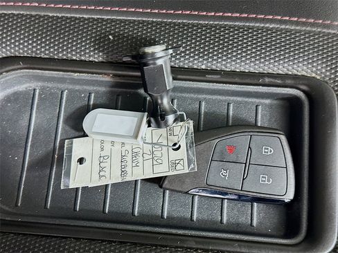 Used 2021 Chevrolet Suburban RST w/ Luxury Package image 36