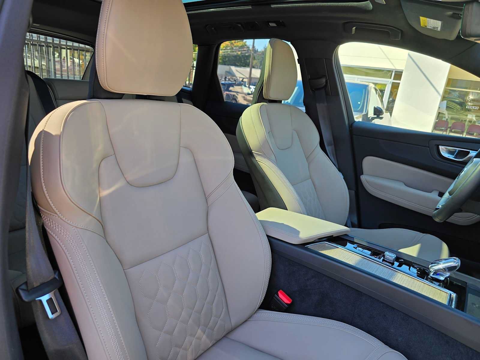 Used 2026 Volvo XC60 B5 Plus w/ Protection Package Premier AWD/4WD image 11