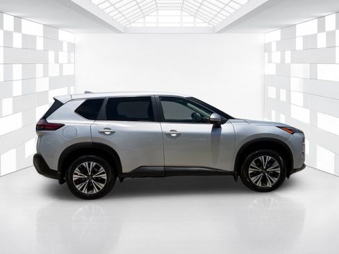 Certified 2023 Nissan Rogue SV FWD image 8