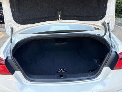 Used 2018 INFINITI Q70 L 3.7 w/ Sensory Package AWD/4WD image 11