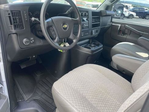 Used 2016 Chevrolet Express 2500 LT w/ LT Preferred Equipment Group RWD image 16
