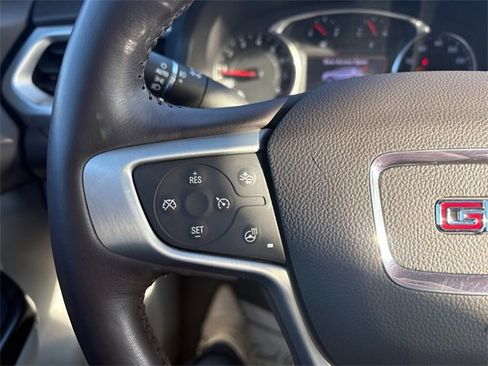 Used 2022 GMC Acadia SLT w/ Preferred Package image 22