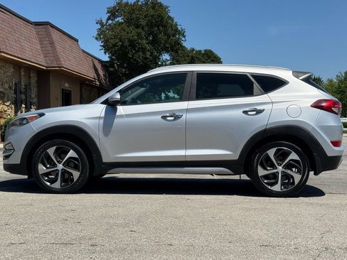 Used 2017 Hyundai Tucson Limited FWD image 2