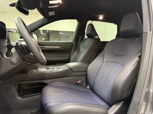 Certified 2026 INFINITI QX60 Sport w/ Dark Cargo Package AWD/4WD image 14