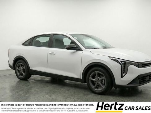 Used 2025 Kia K4 FWD image 1