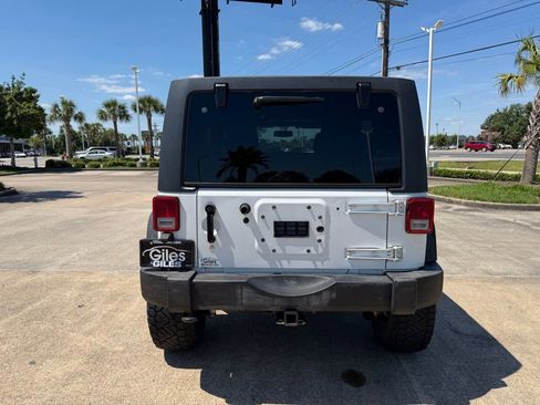 Used 2013 Jeep Wrangler Unlimited Sport AWD/4WD image 4