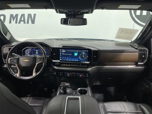 Used 2022 Chevrolet Silverado 1500 High Country w/ High Country Premium Package AWD/4WD image 18