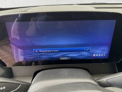 Used 2024 Chevrolet Traverse LT image 15