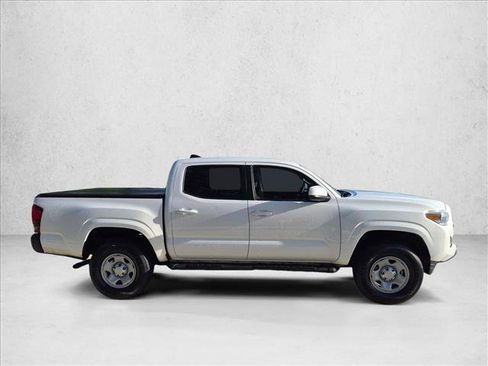 Used 2020 Toyota Tacoma SR w/ SR Convenience Package RWD image 4