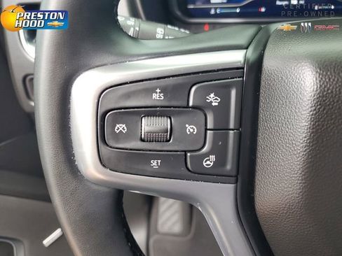 Certified 2023 Chevrolet Tahoe Z71 w/ Luxury Package AWD/4WD image 33