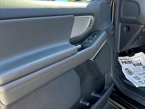 New 2025 Ford Expedition Max Active image 15