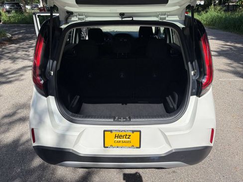 Used 2025 Kia Soul LX w/ LX Technology Package FWD image 29