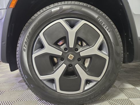 Used 2024 Rivian R1T Adventure AWD/4WD image 9