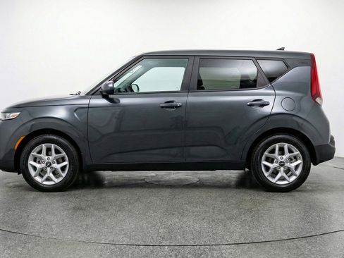 Used 2025 Kia Soul LX w/ LX Technology Package image 5