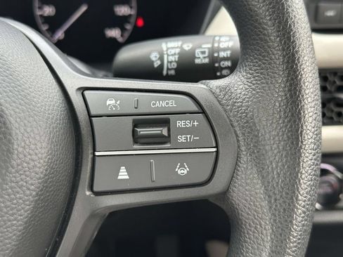 Used 2024 Honda HR-V LX image 19