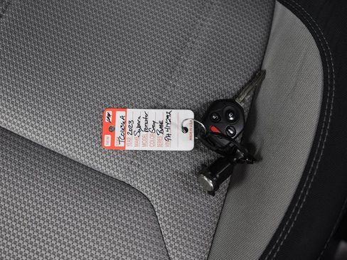 Used 2023 Subaru Forester Base image 24