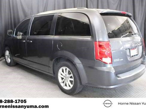 Used 2019 Dodge Grand Caravan SXT image 16